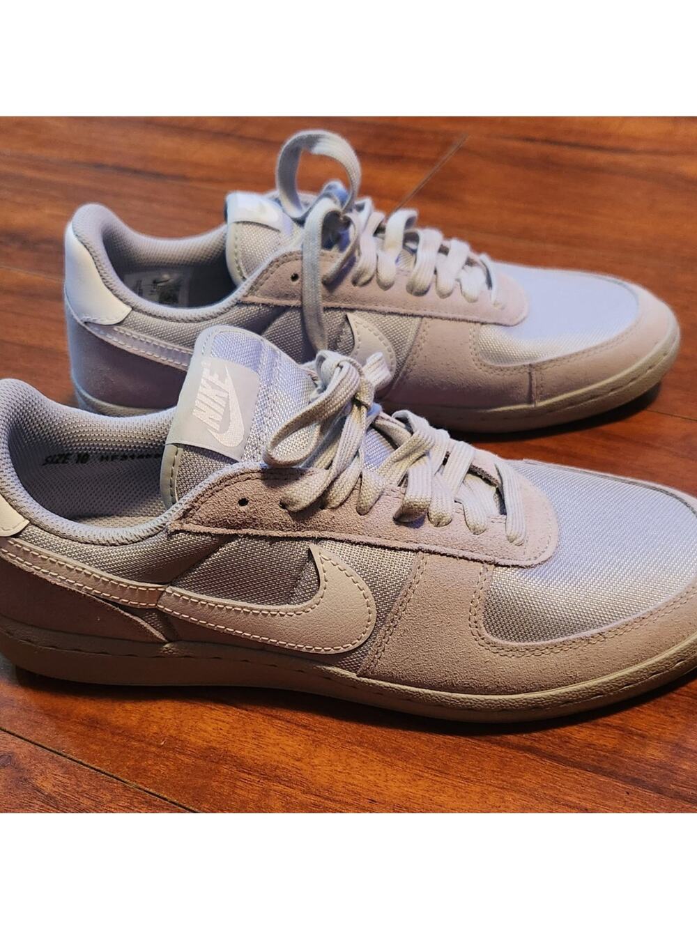 Nike  shoes  sneakers  size  10